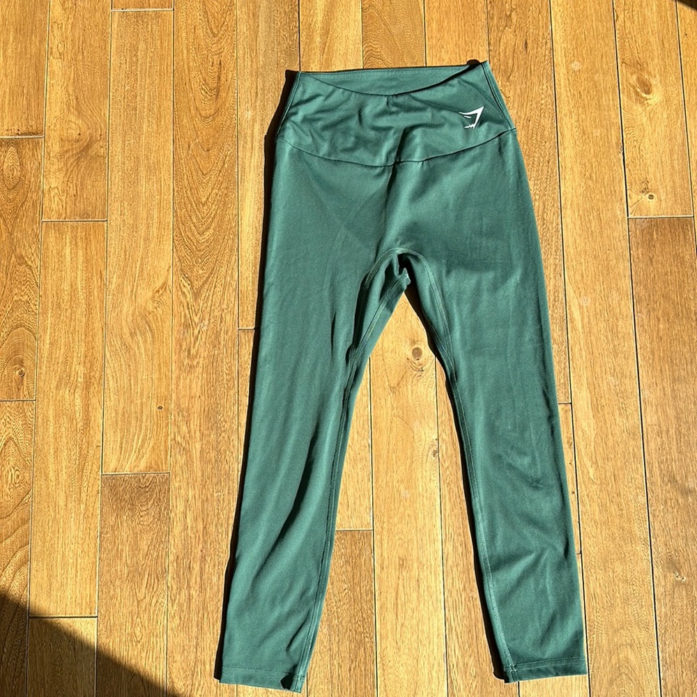 GymShark Training forest green 7/8 leggings soft no front seam extended gusset